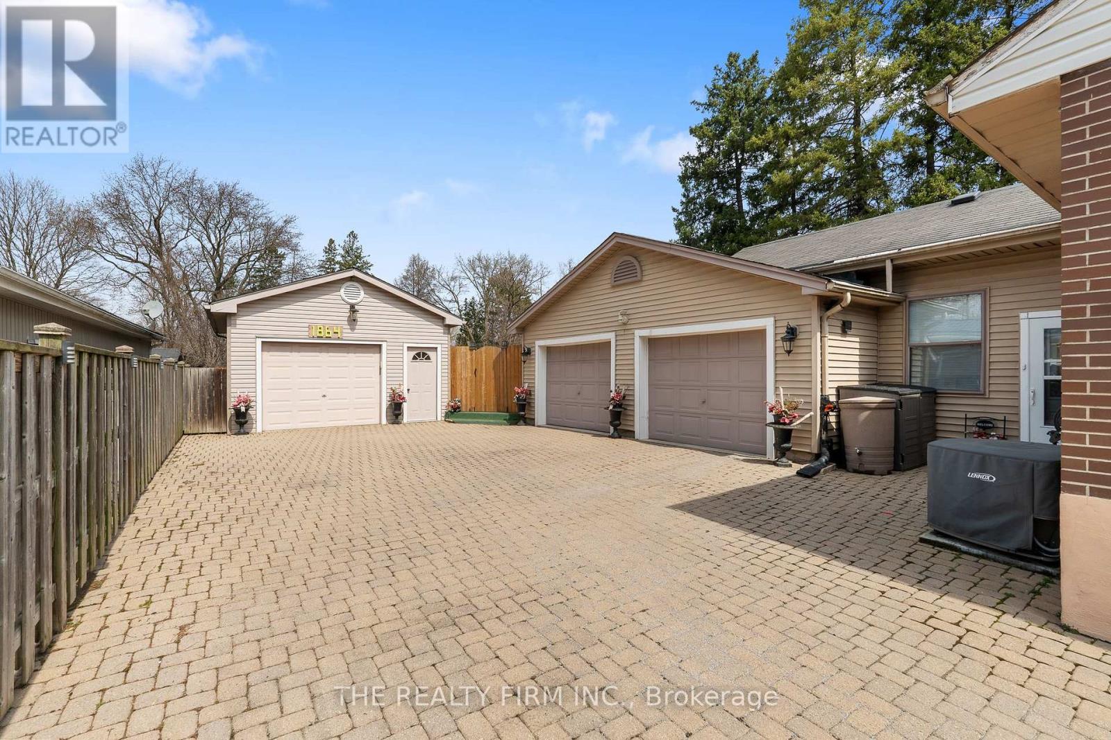 1864 Parkhurst Avenue, London East, Ontario  N5V 2C3 - Photo 2 - X12476491