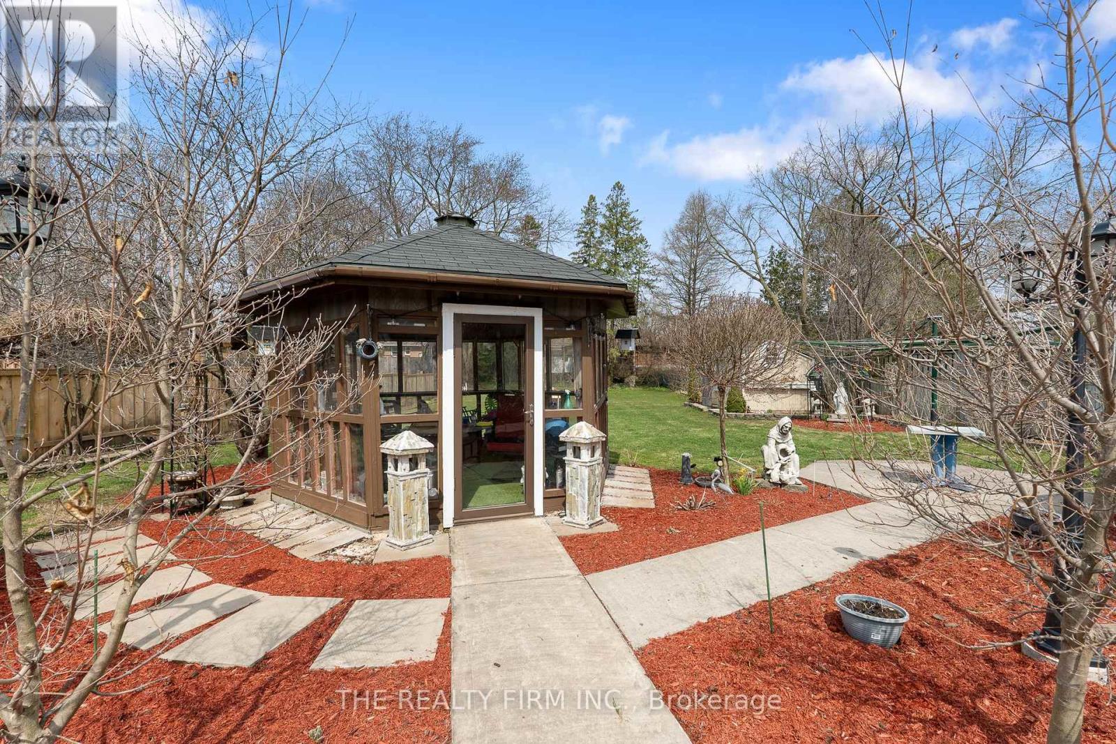 1864 Parkhurst Avenue, London East, Ontario  N5V 2C3 - Photo 37 - X12476491
