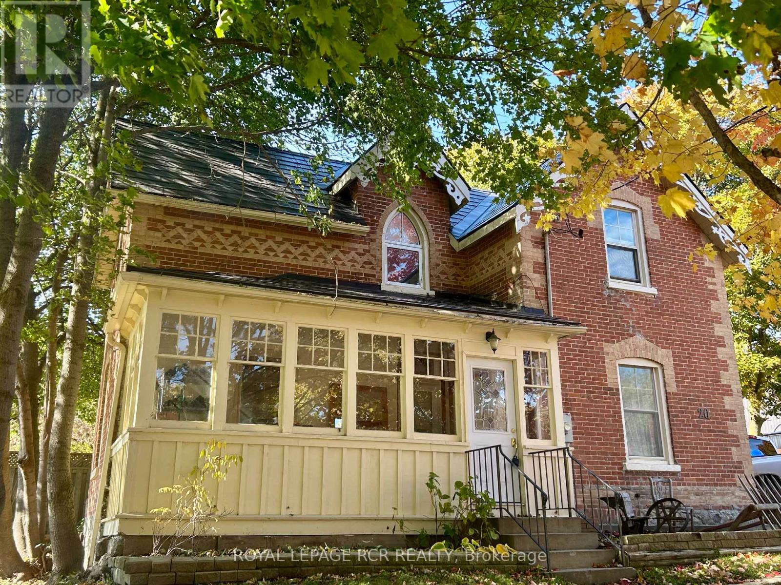 20 Main Street N, East Luther Grand Valley (Grand Valley), Ontario  L9W 5S7 - Photo 2 - X12249334