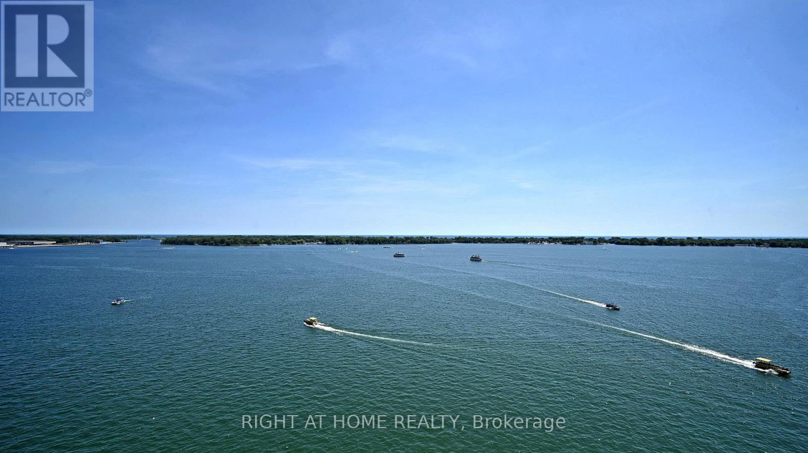 1304 - 29 Queens Quay E, Toronto (Waterfront Communities), Ontario  M5E 0A4 - Photo 8 - C12323430