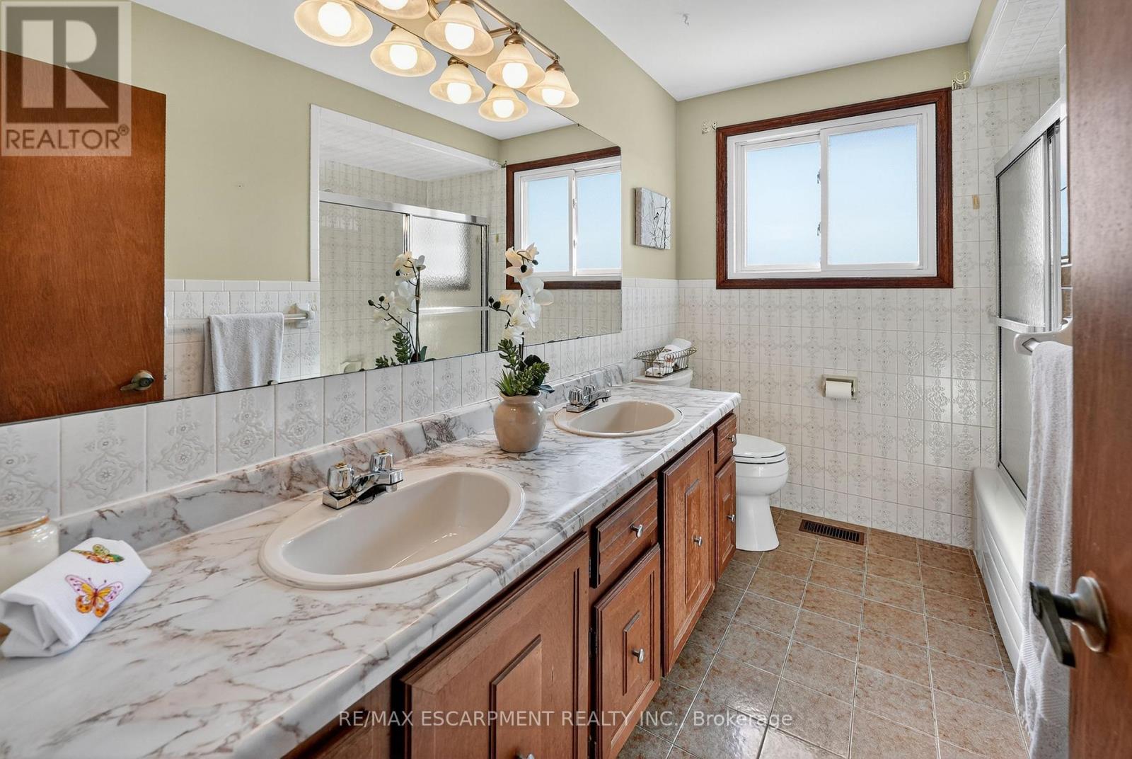 57 Neil Avenue, Hamilton, Ontario  L8G 2N1 - Photo 23 - X12476381