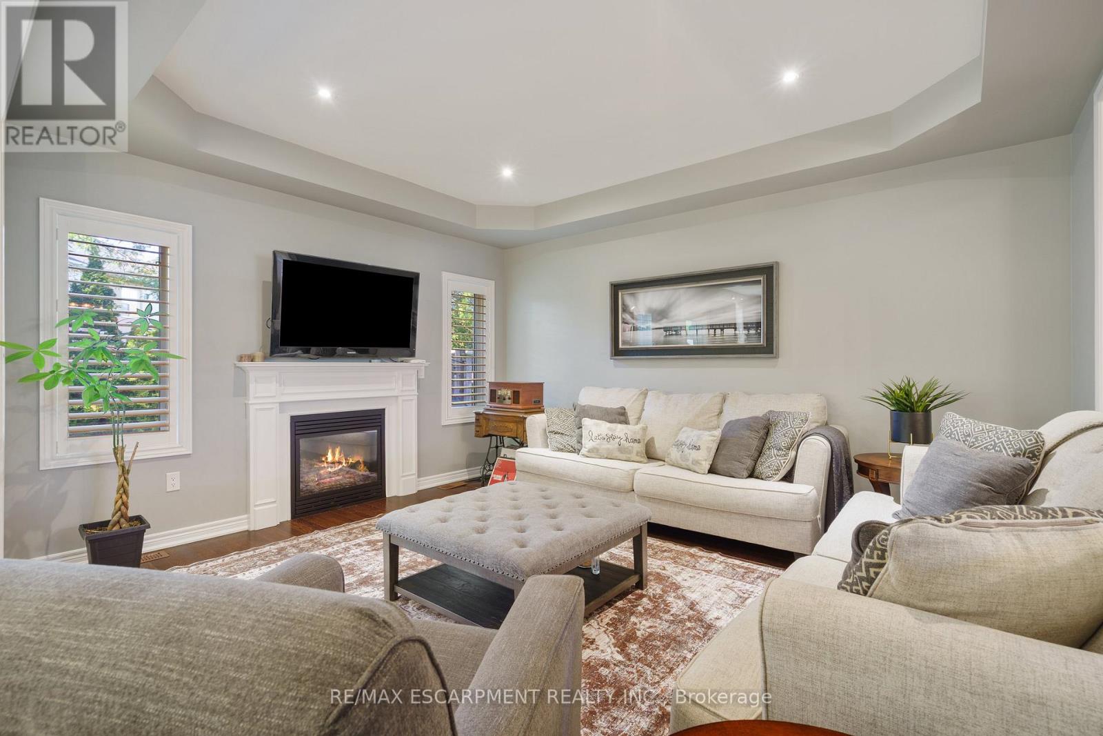 333 Valridge Drive, Hamilton, Ontario  L9G 0B1 - Photo 11 - X12476391