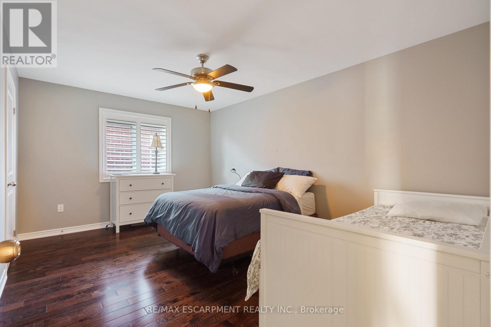 333 Valridge Drive, Hamilton, Ontario  L9G 0B1 - Photo 21 - X12476391