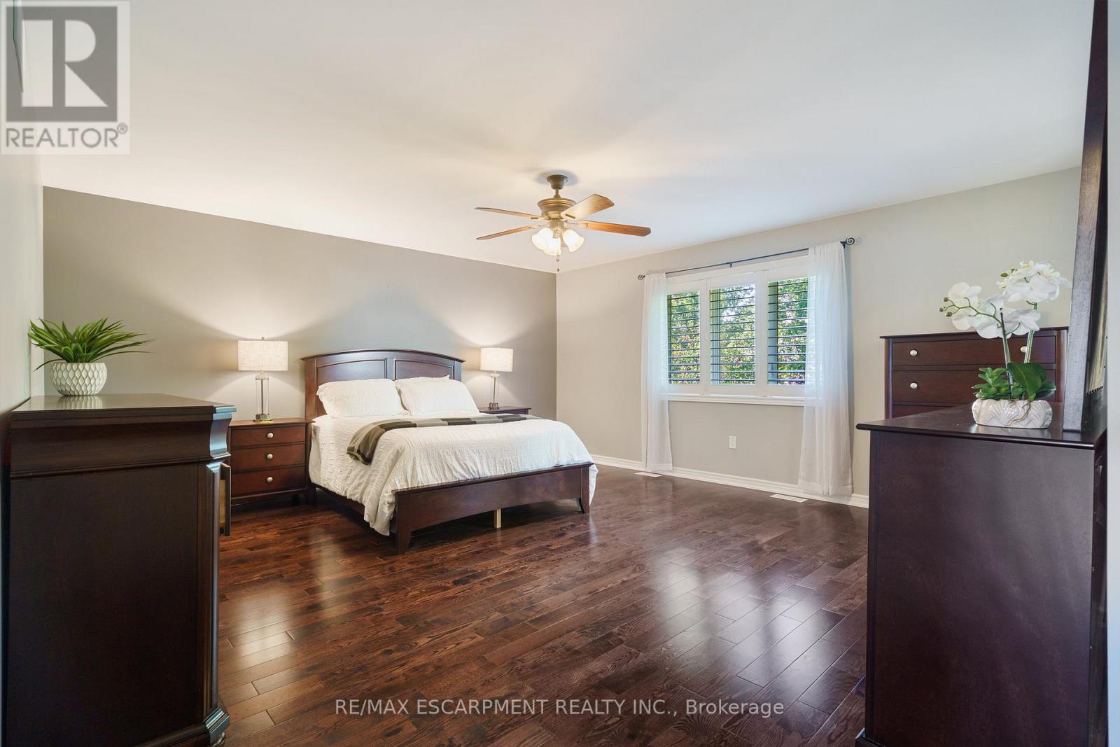 333 Valridge Drive, Hamilton, Ontario  L9G 0B1 - Photo 23 - X12476391