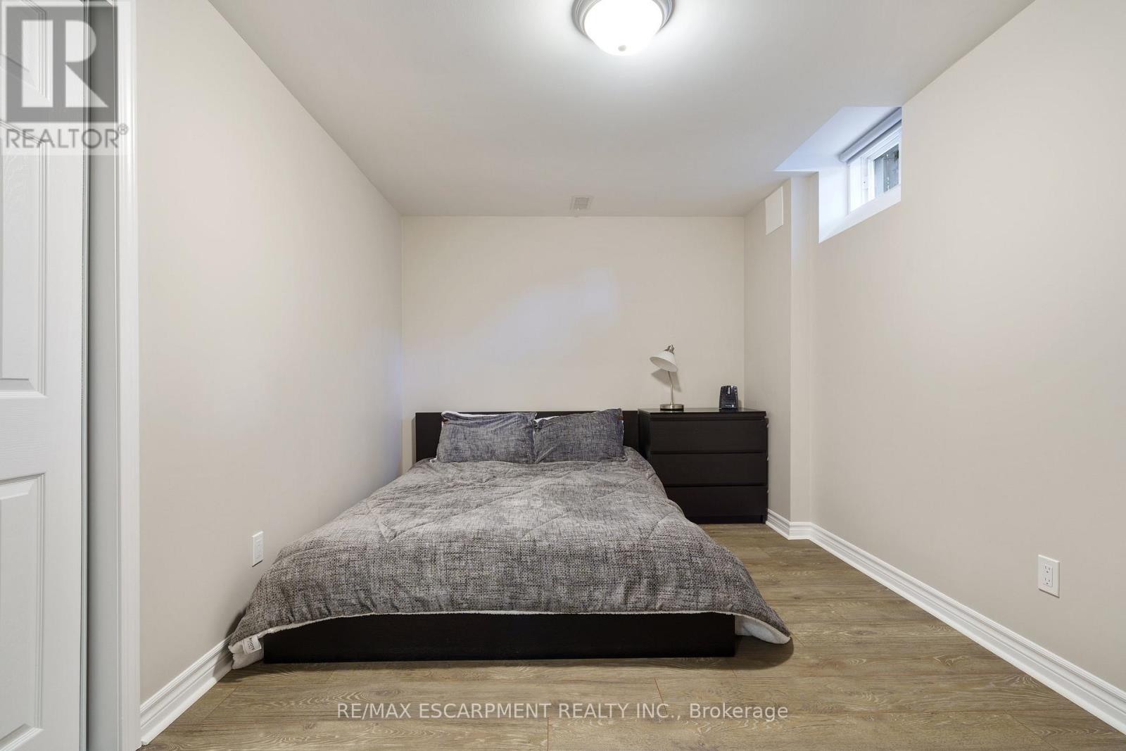 333 Valridge Drive, Hamilton, Ontario  L9G 0B1 - Photo 31 - X12476391