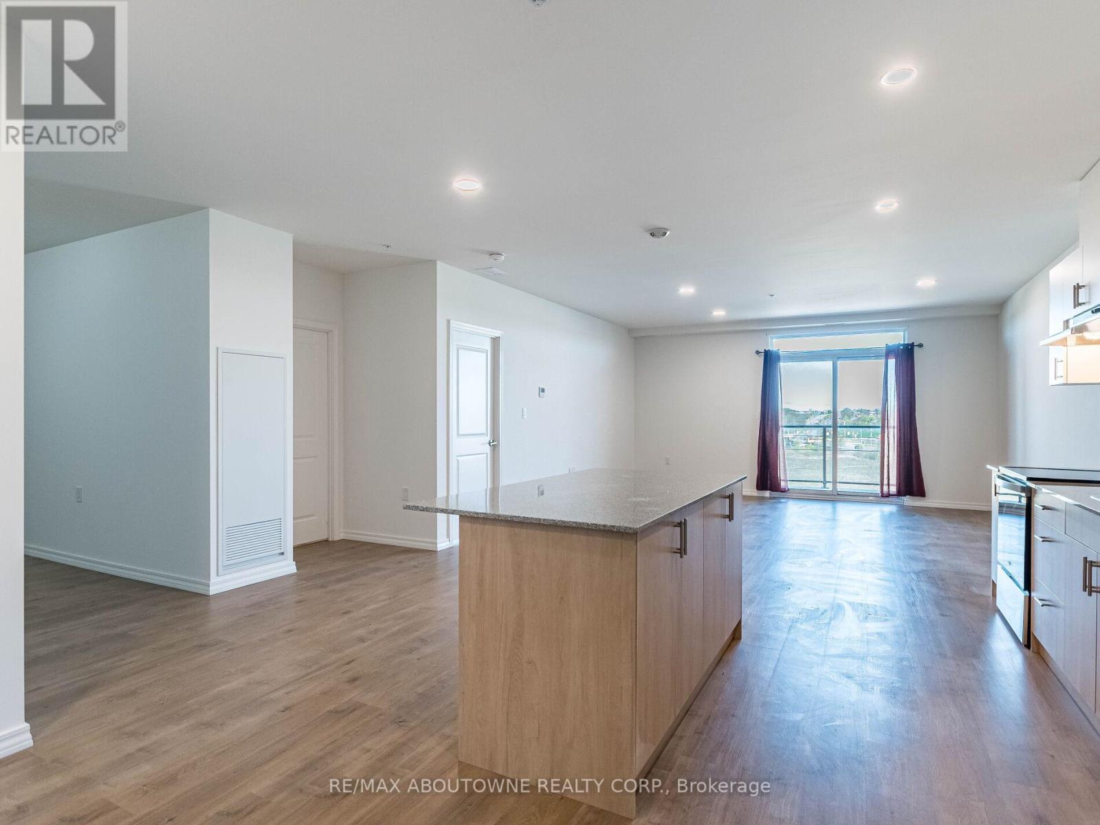 401 - 1098 Paisley Road, Guelph, Ontario  N1K 0E3 - Photo 11 - X12476393