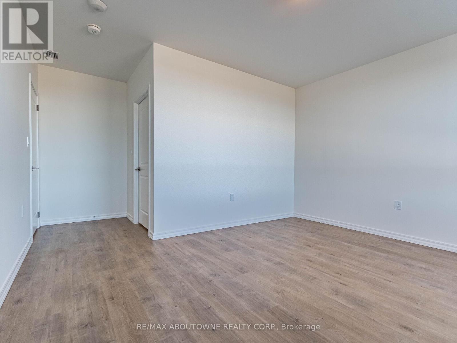 401 - 1098 Paisley Road, Guelph, Ontario  N1K 0E3 - Photo 20 - X12476393