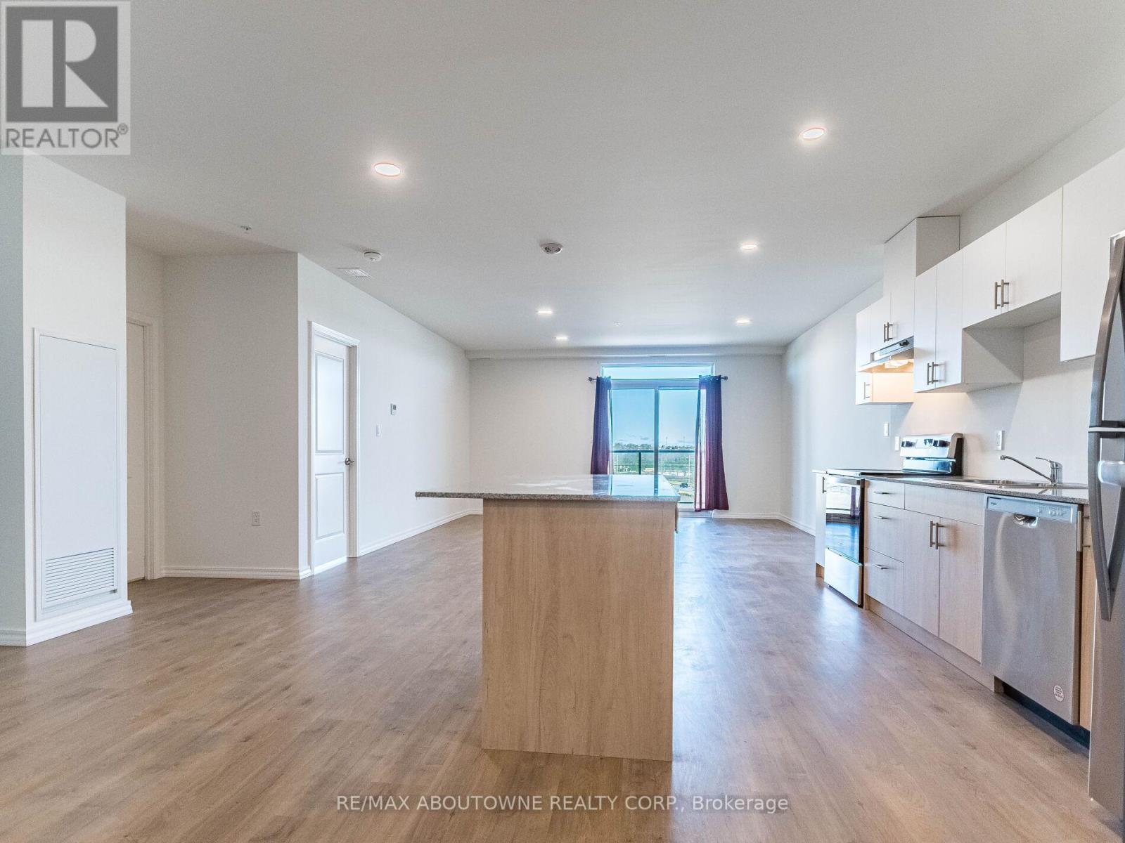 401 - 1098 Paisley Road, Guelph, Ontario  N1K 0E3 - Photo 6 - X12476393