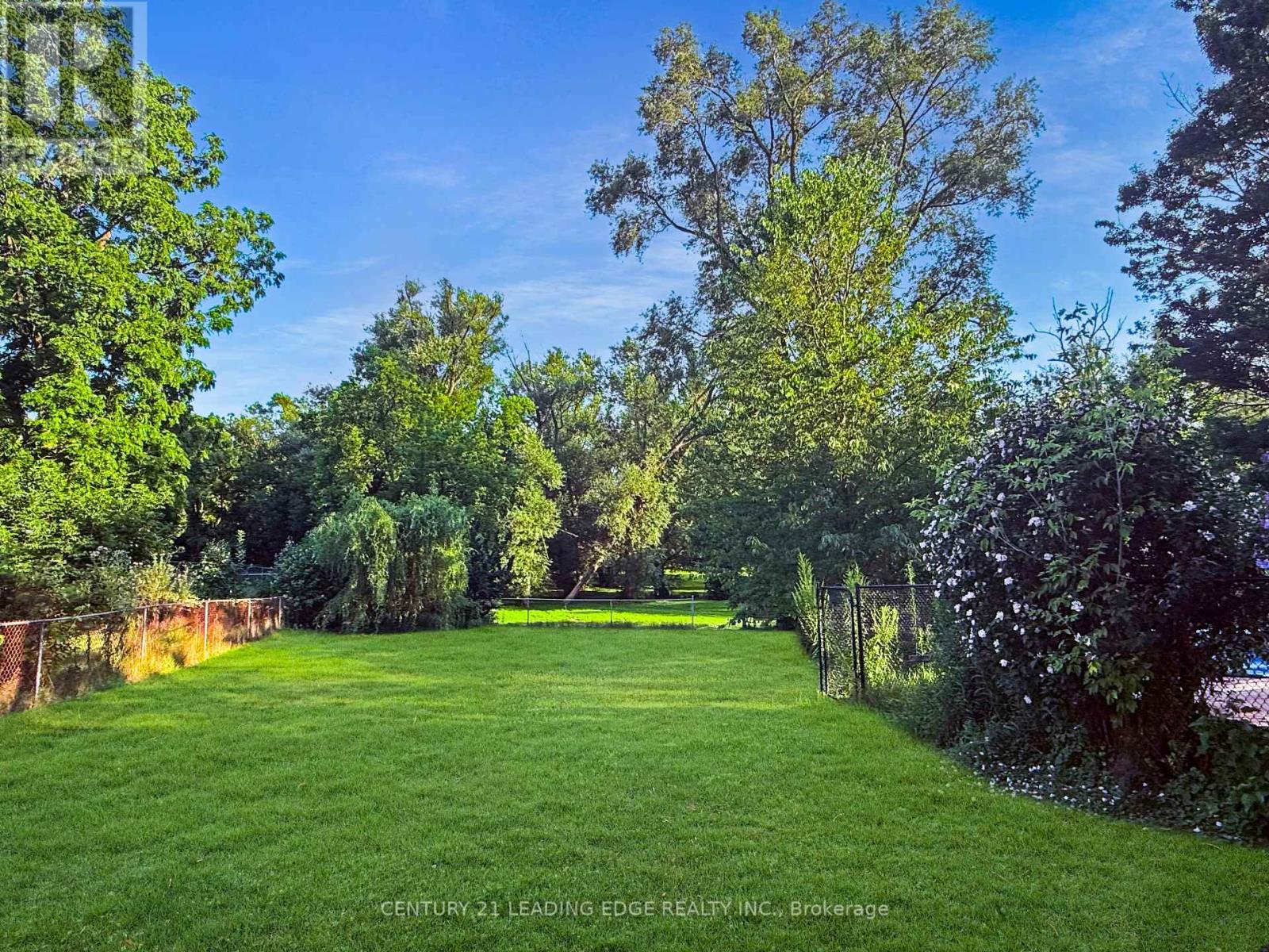 1891 Parkhurst Avenue, London East, Ontario  N5V 2C4 - Photo 20 - X12476397