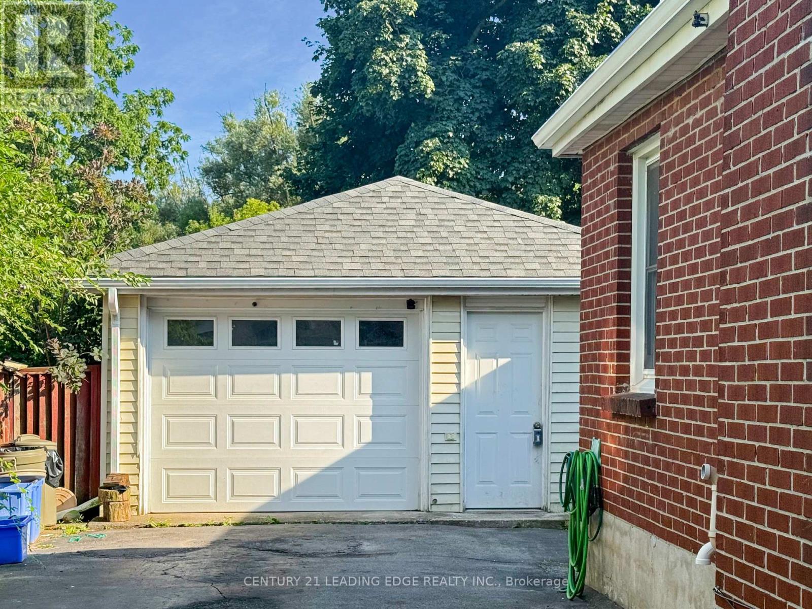 1891 Parkhurst Avenue, London East, Ontario  N5V 2C4 - Photo 3 - X12476397
