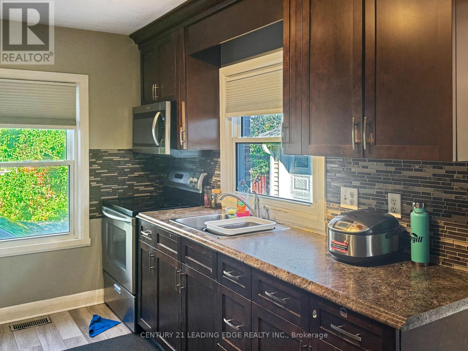 1891 Parkhurst Avenue, London East, Ontario  N5V 2C4 - Photo 8 - X12476397