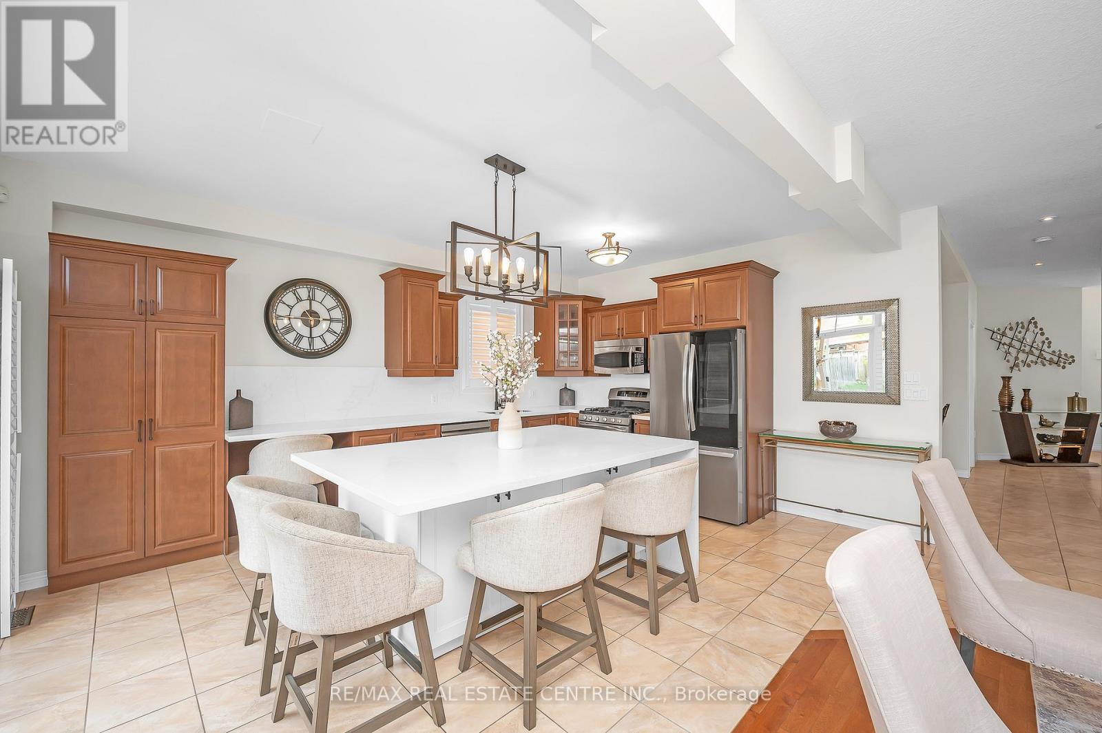 733 Stone Church Road E, Hamilton, Ontario  L8W 1A9 - Photo 14 - X12476426