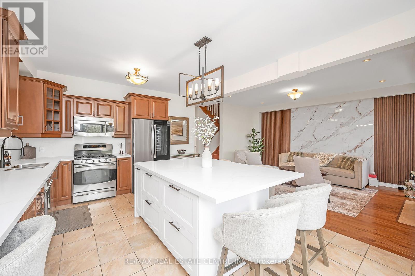 733 Stone Church Road E, Hamilton, Ontario  L8W 1A9 - Photo 16 - X12476426