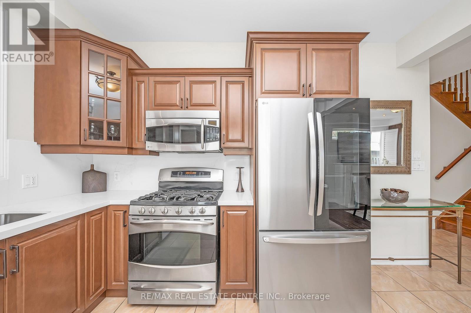 733 Stone Church Road E, Hamilton, Ontario  L8W 1A9 - Photo 18 - X12476426