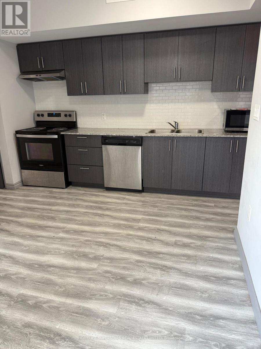 275 Larch Street, Waterloo, Ontario  N2L 3R2 - Photo 4 - X12476440