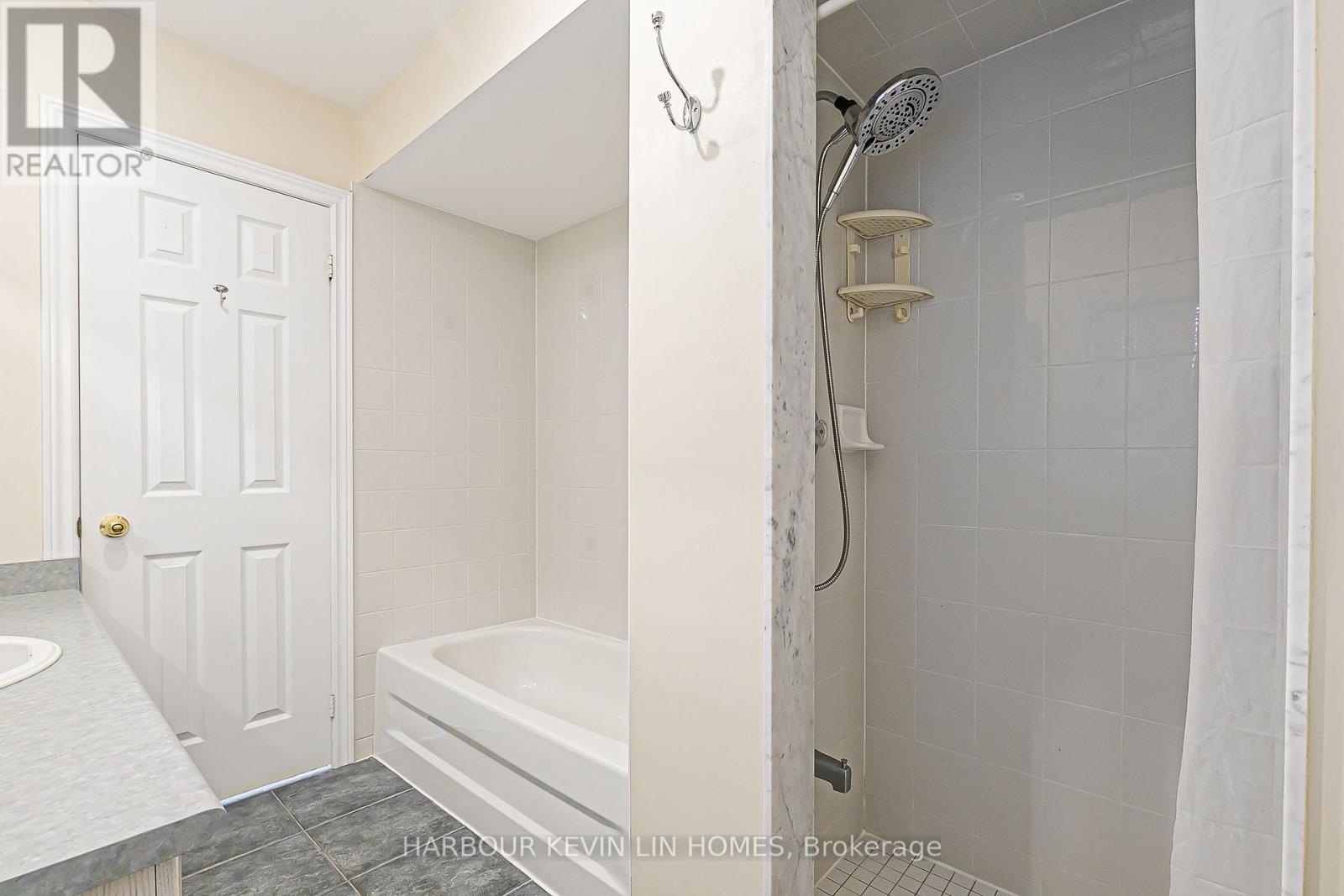46 Country Glen Road, Markham, Ontario  L6B 1B5 - Photo 30 - N12427502