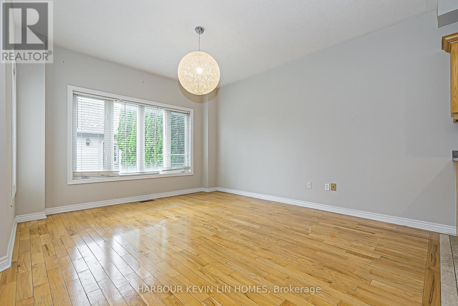 46 Country Glen Road, Markham, Ontario  L6B 1B5 - Photo 10 - N12427502