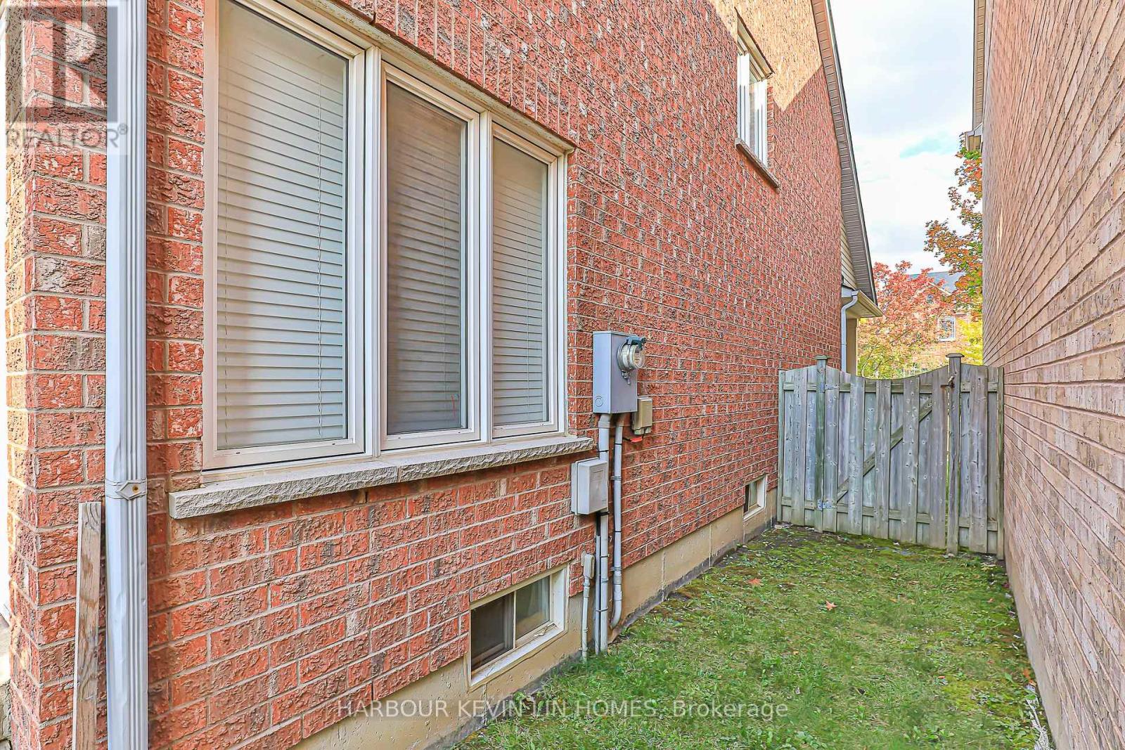 46 Country Glen Road, Markham, Ontario  L6B 1B5 - Photo 45 - N12427502