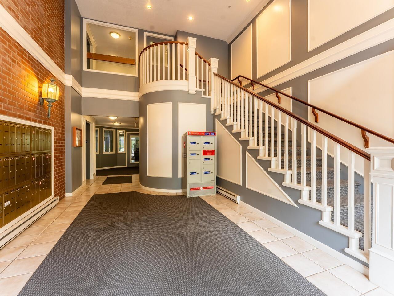 311 8139 121a Street, Surrey, British Columbia V3W 0Z2 - Photo 2 - R3061028