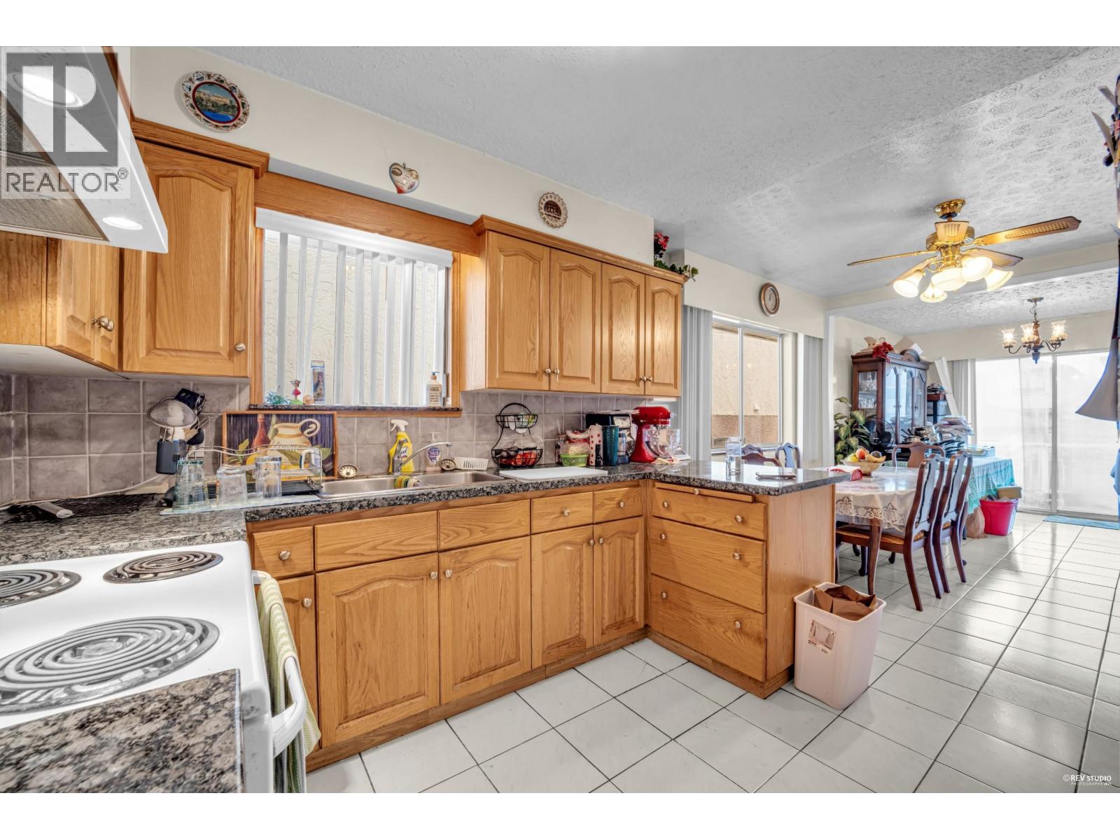 4307 Venables Street, Burnaby, British Columbia  V5C 3A3 - Photo 4 - R3060329
