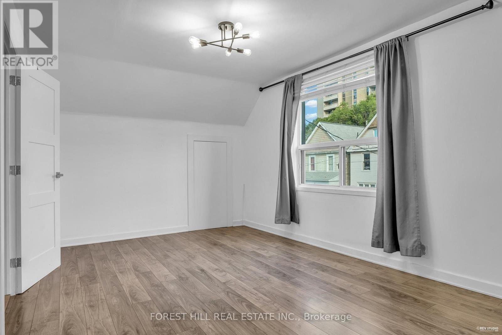 22 Harvey Street, Hamilton (Gibson), Ontario  L8L 2L8 - Photo 32 - X12446478
