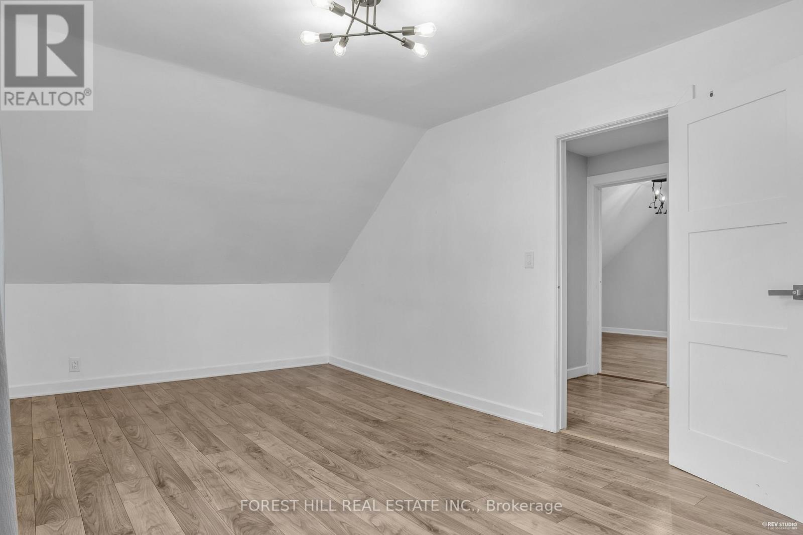 22 Harvey Street, Hamilton (Gibson), Ontario  L8L 2L8 - Photo 34 - X12446478