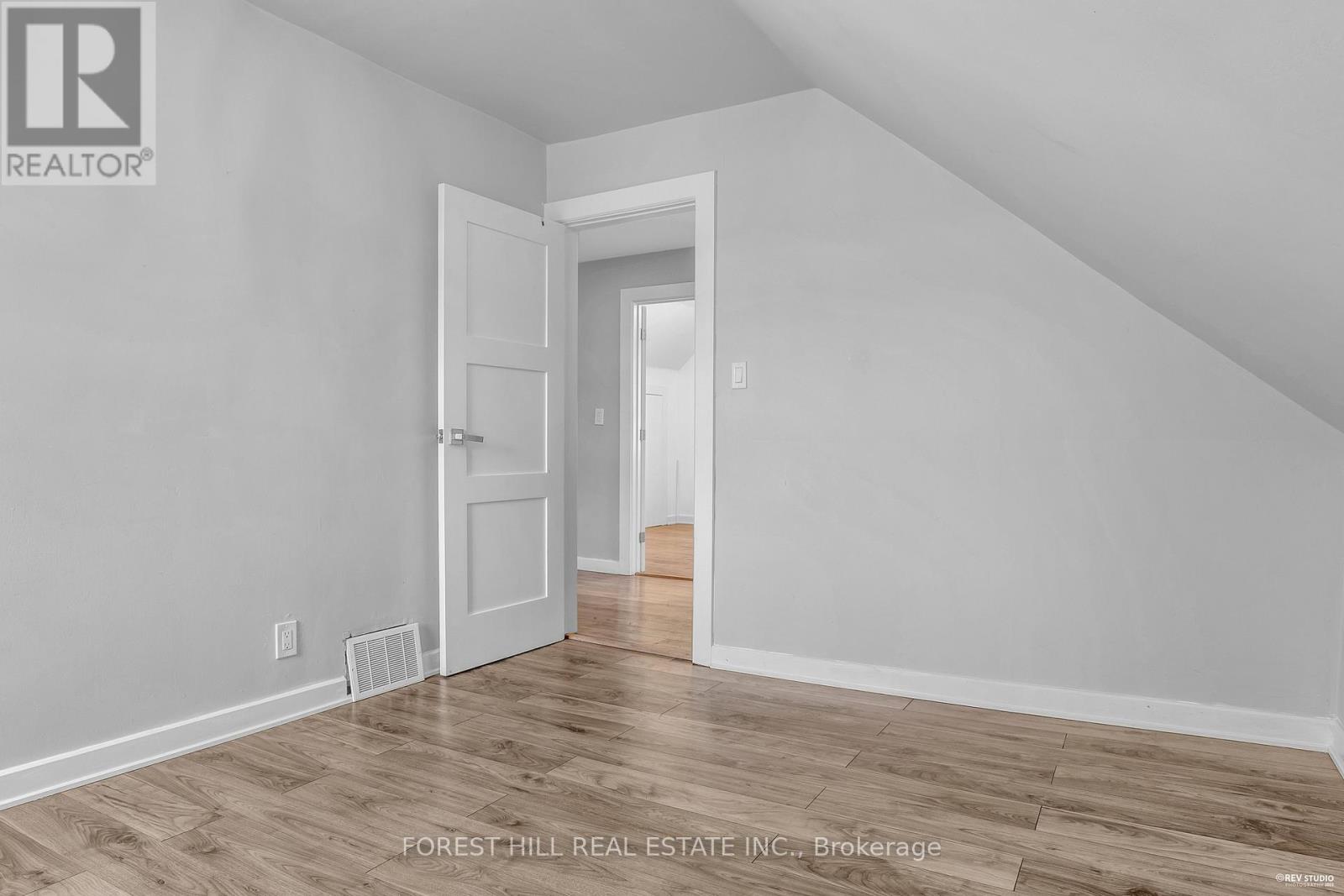 22 Harvey Street, Hamilton (Gibson), Ontario  L8L 2L8 - Photo 39 - X12446478