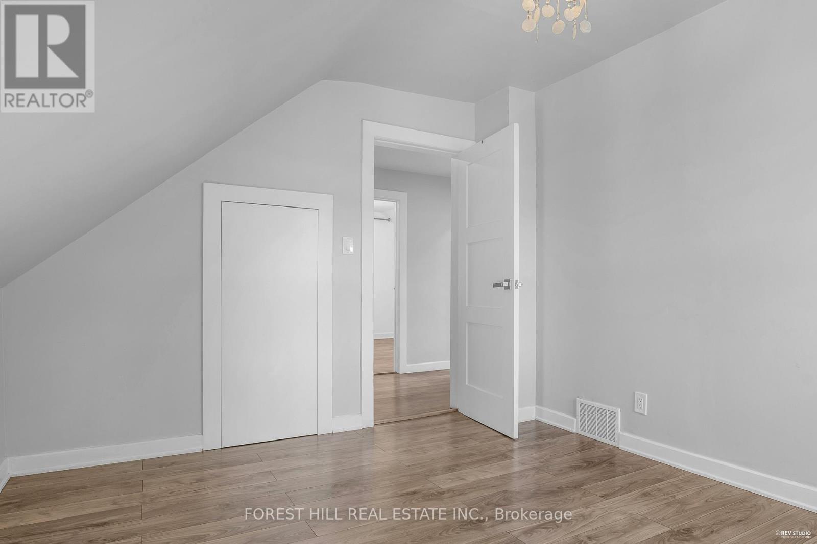 22 Harvey Street, Hamilton (Gibson), Ontario  L8L 2L8 - Photo 42 - X12446478