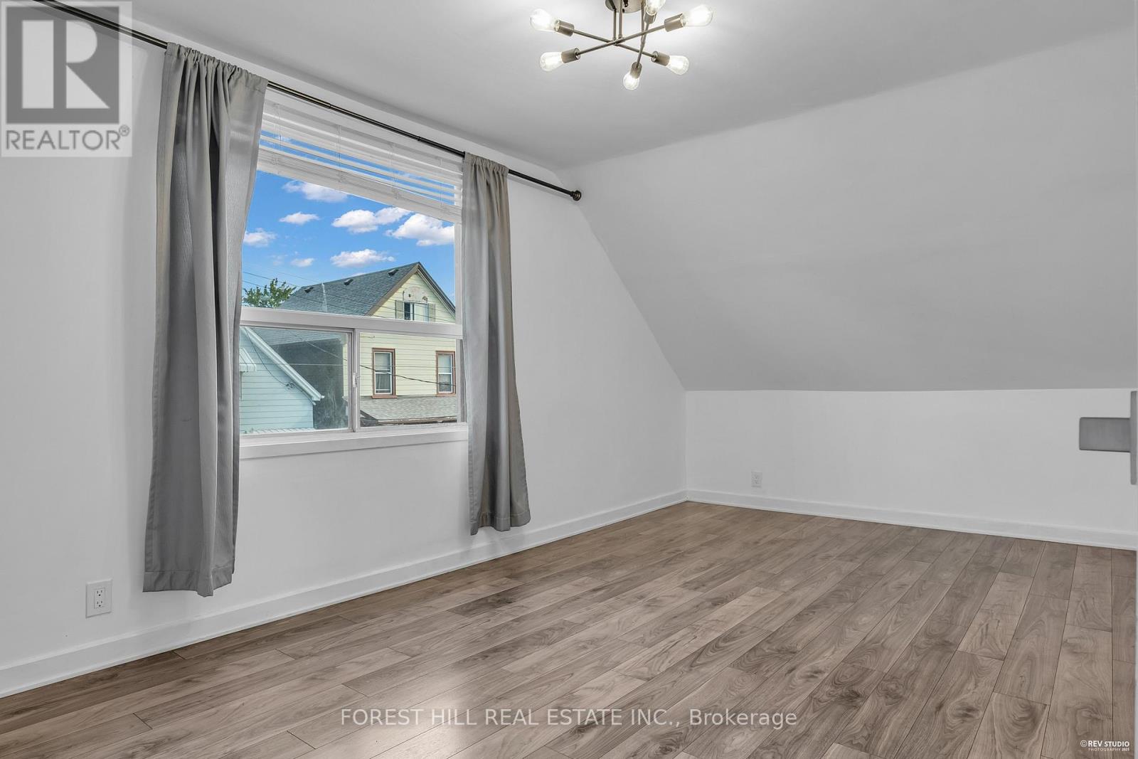 22 Harvey Street, Hamilton (Gibson), Ontario  L8L 2L8 - Photo 31 - X12446478