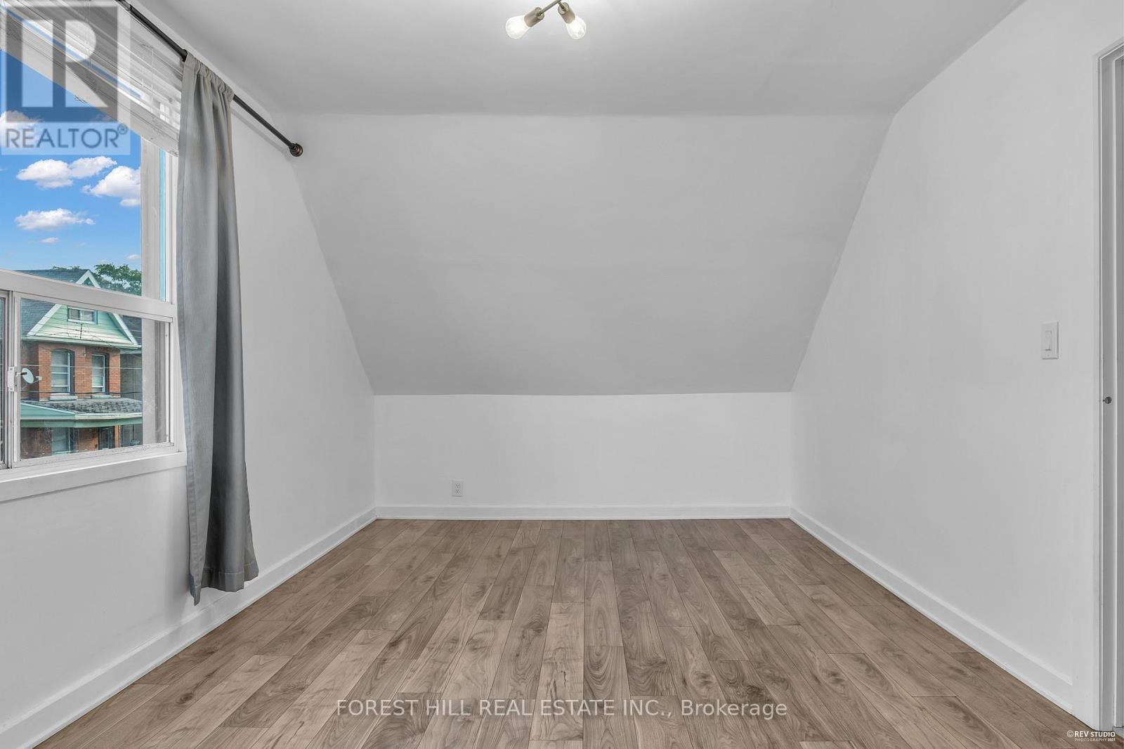 22 Harvey Street, Hamilton (Gibson), Ontario  L8L 2L8 - Photo 33 - X12446478