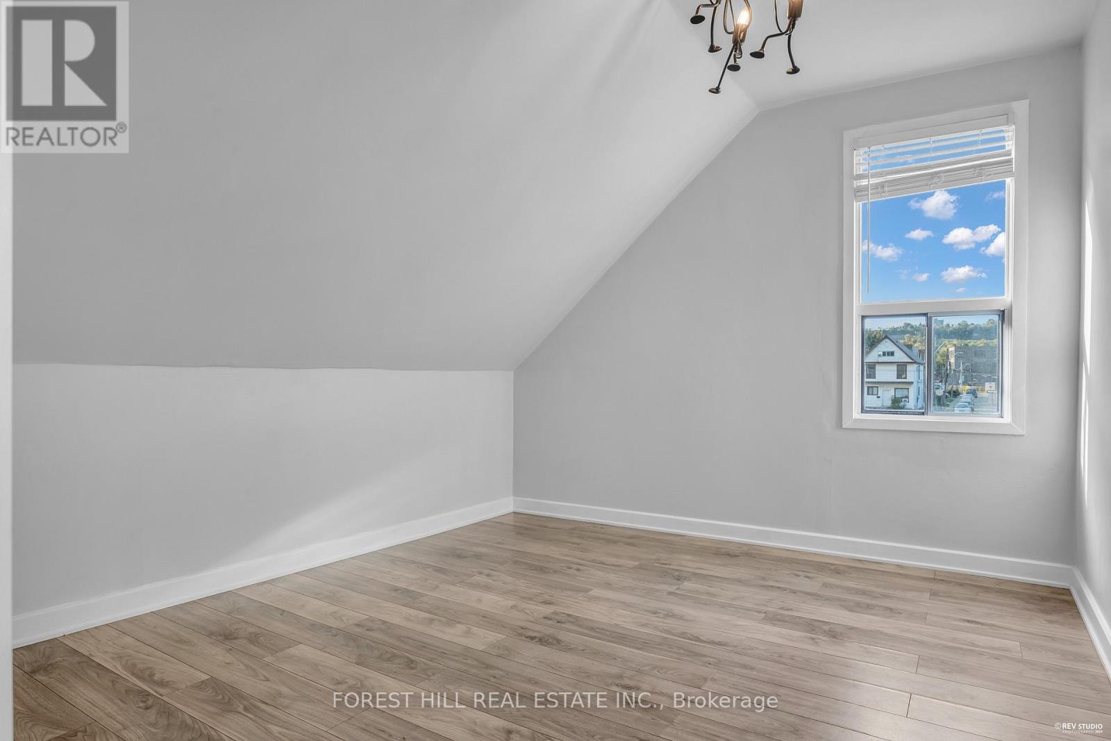 22 Harvey Street, Hamilton (Gibson), Ontario  L8L 2L8 - Photo 38 - X12446478