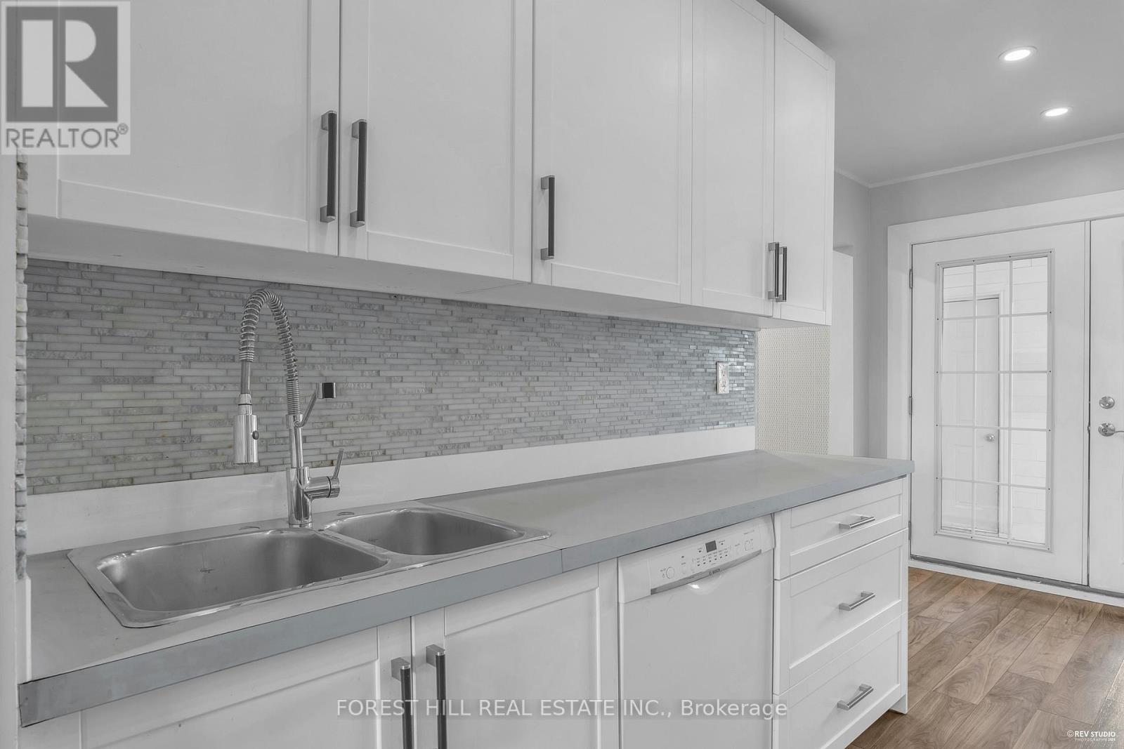 22 Harvey Street, Hamilton (Gibson), Ontario  L8L 2L8 - Photo 20 - X12446478