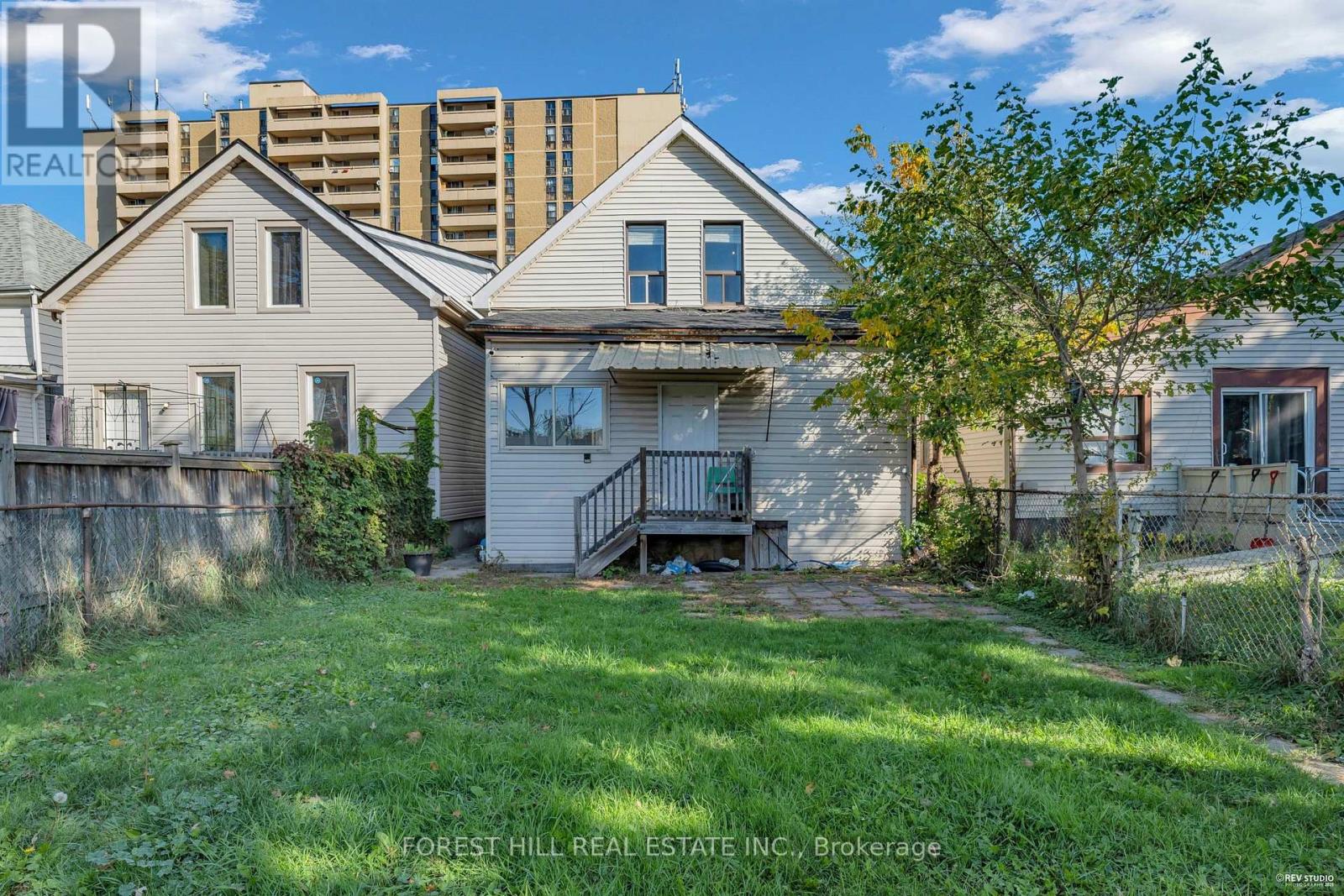 22 Harvey Street, Hamilton (Gibson), Ontario  L8L 2L8 - Photo 43 - X12446478