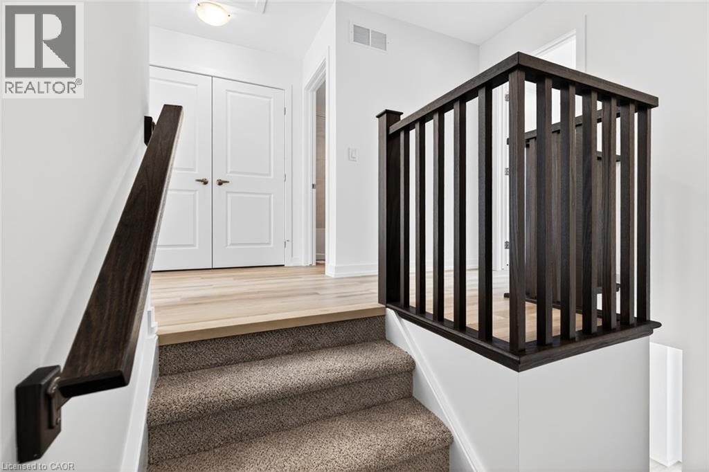 70 Kenesky Drive Unit# 36, Waterdown, Ontario  L0R 2H7 - Photo 26 - 40781370
