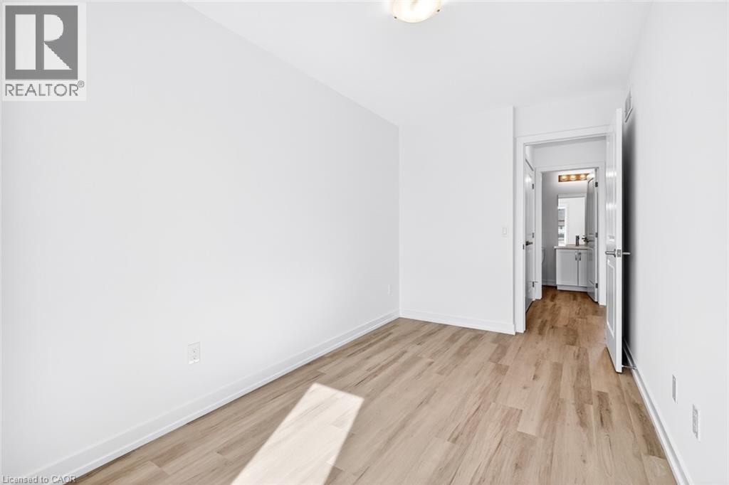 70 Kenesky Drive Unit# 36, Waterdown, Ontario  L0R 2H7 - Photo 35 - 40781370