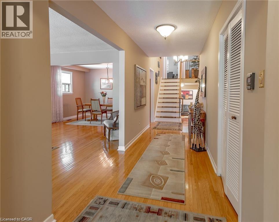 20 Manorcrest Street, Brampton, Ontario  L6S 2X1 - Photo 5 - 40781221