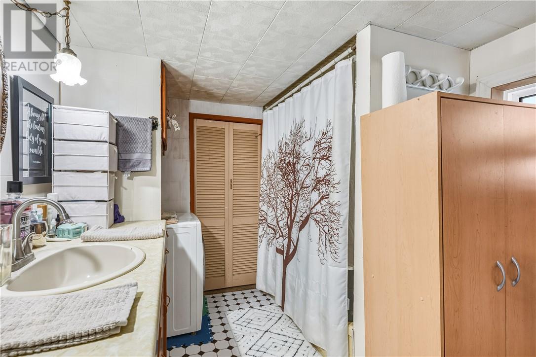 5 Rutland, Warren, Ontario  P0H 2N0 - Photo 15 - 2125341