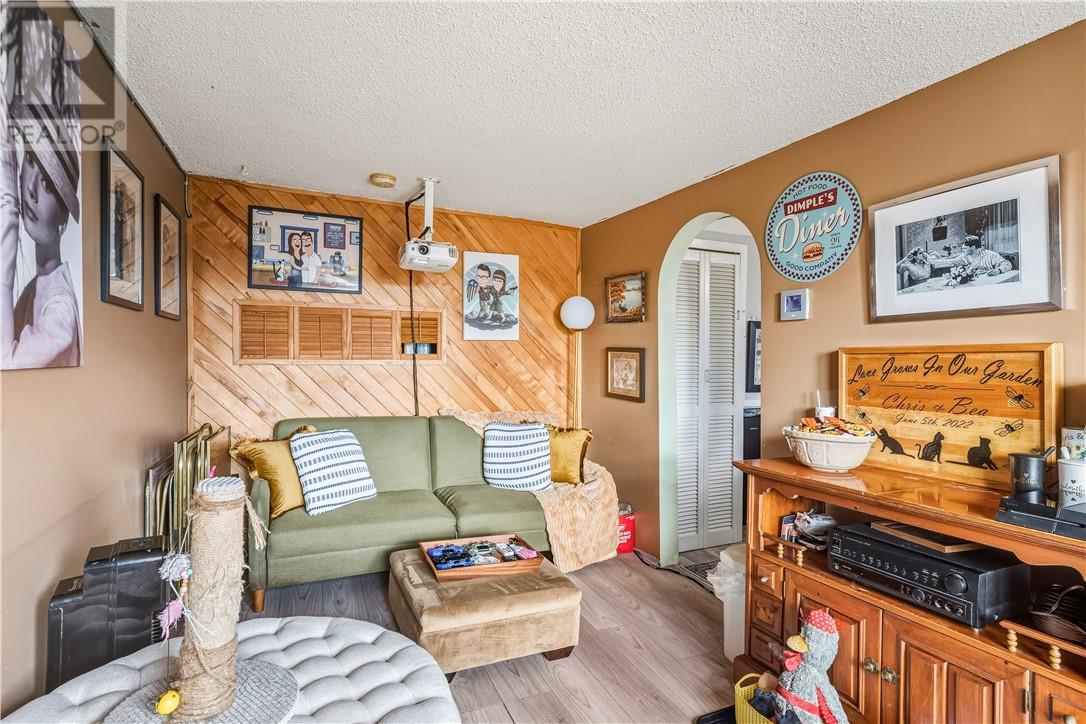 5 Rutland, Warren, Ontario  P0H 2N0 - Photo 3 - 2125341