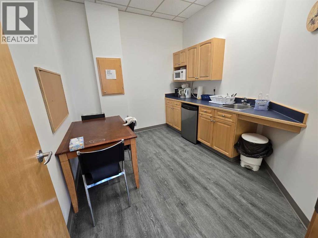 8, 5108 52 Street, Red Deer, Alberta  T4N 6Y4 - Photo 5 - A2229202