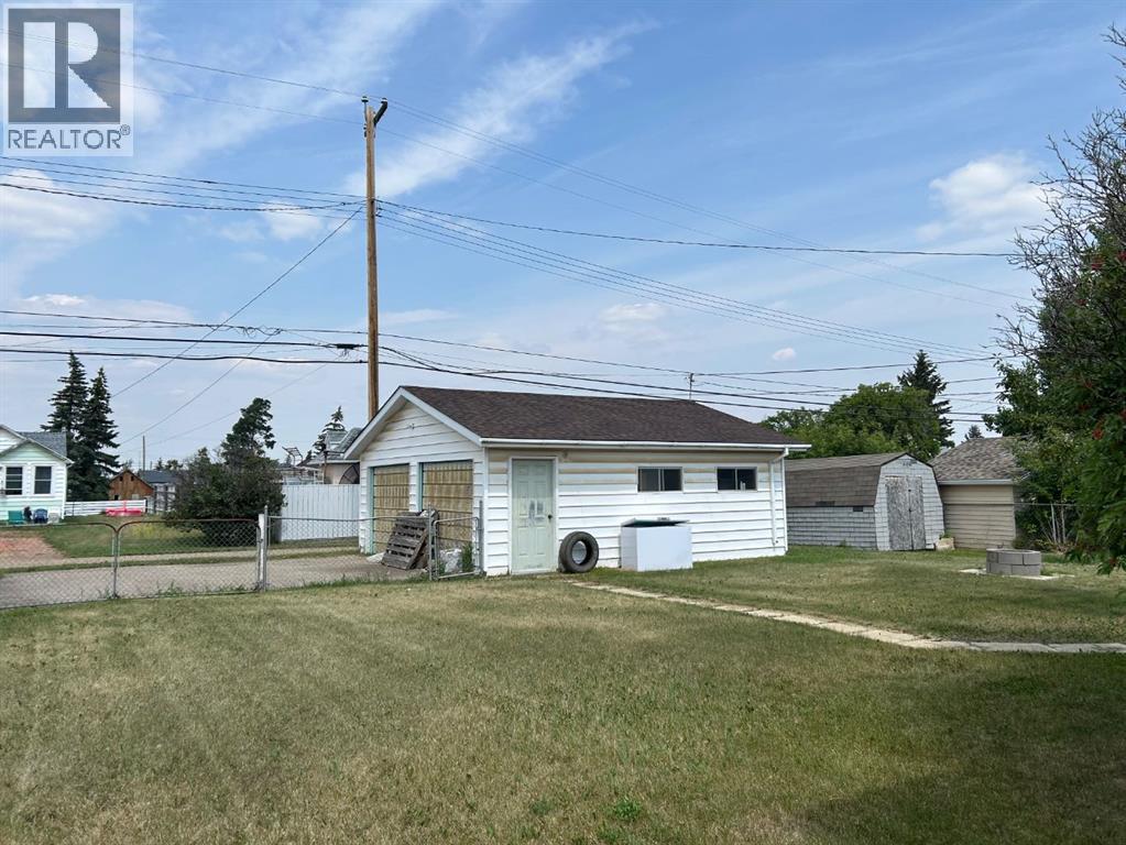 4912 49 Street, Hardisty, Alberta  T0B 1V0 - Photo 2 - A2240602
