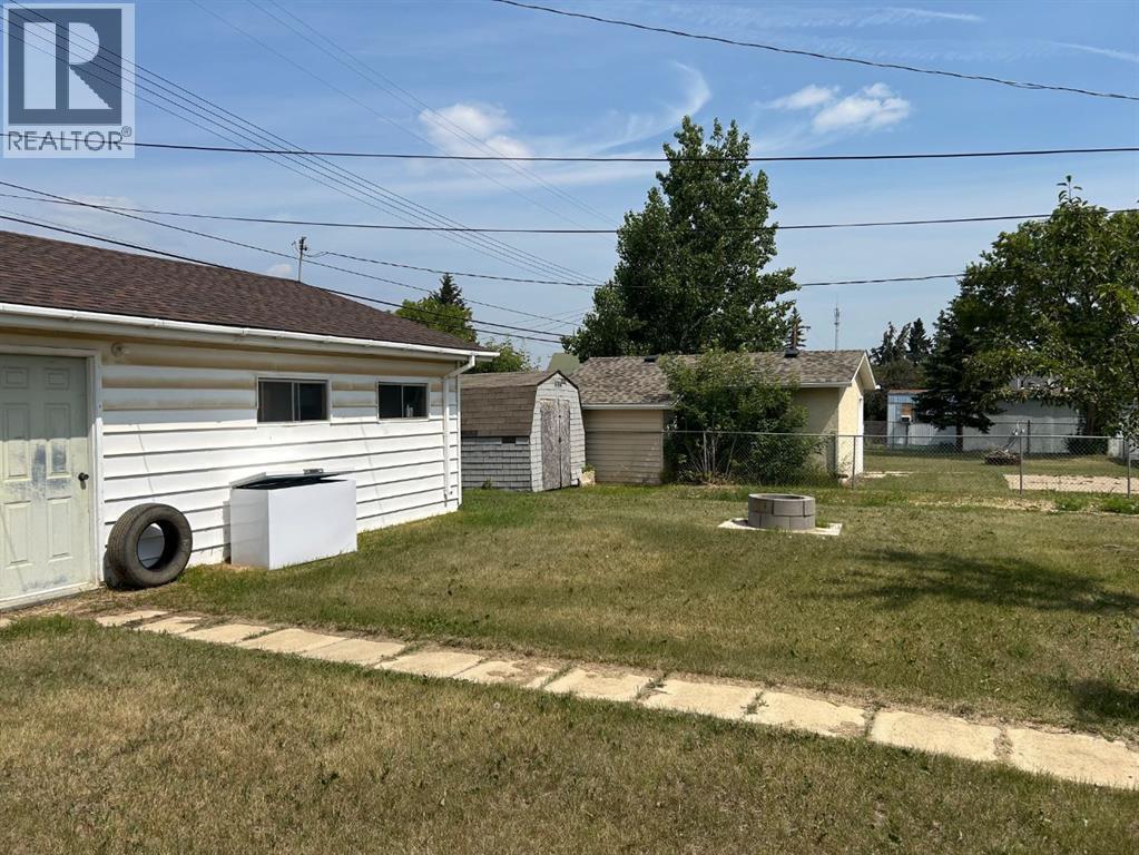 4912 49 Street, Hardisty, Alberta  T0B 1V0 - Photo 3 - A2240602