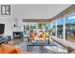 2243 Oak Street, Vancouver, Ca