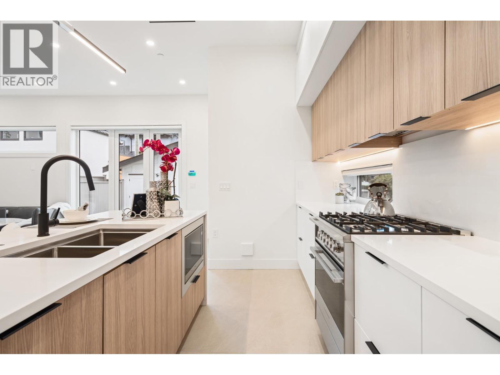 2140 E 20th Avenue, Vancouver, British Columbia  V5N 4V7 - Photo 9 - R3060926