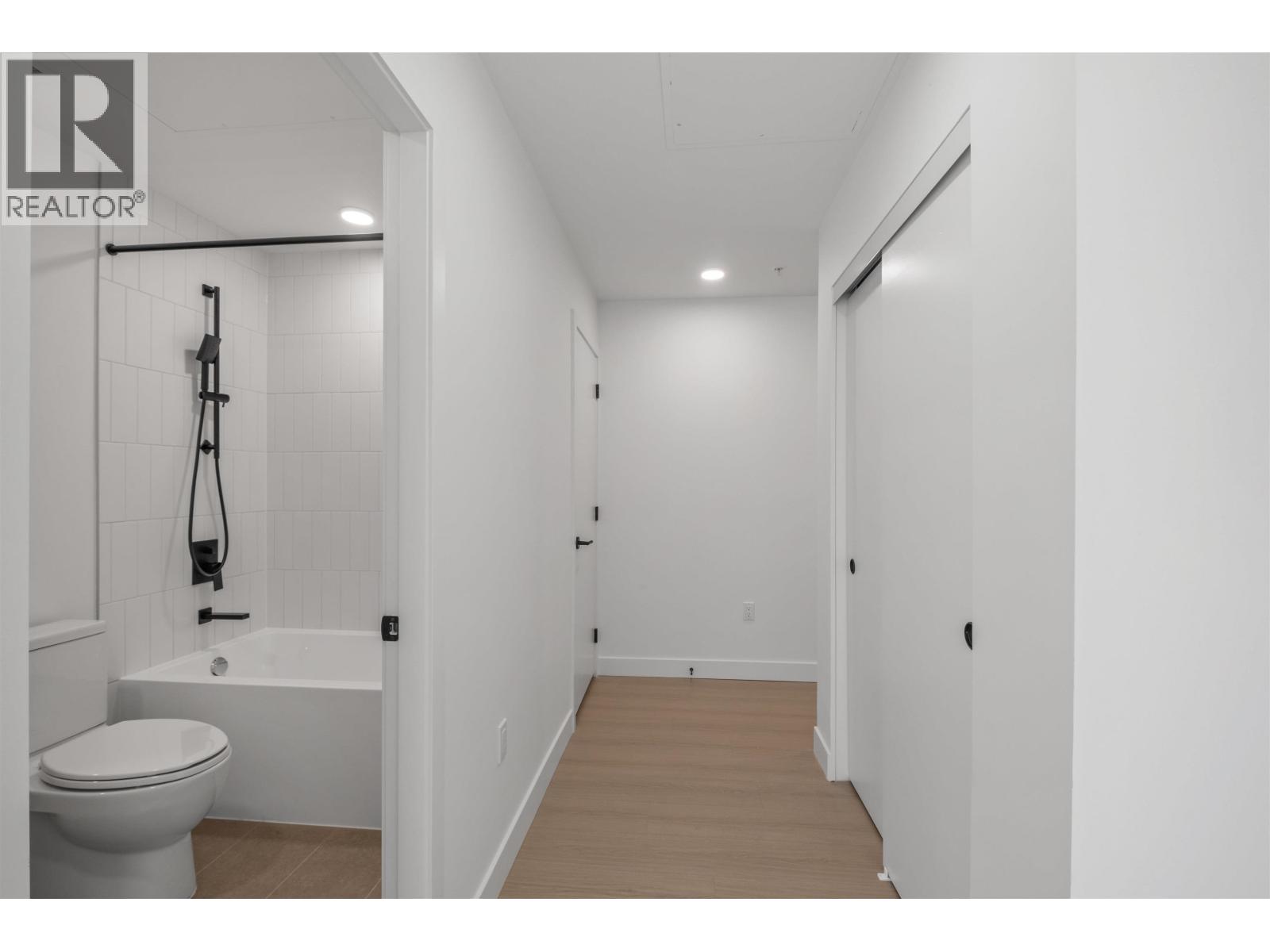 411 422 E 3rd Street, North Vancouver, British Columbia  V7L 0K1 - Photo 14 - R3060959