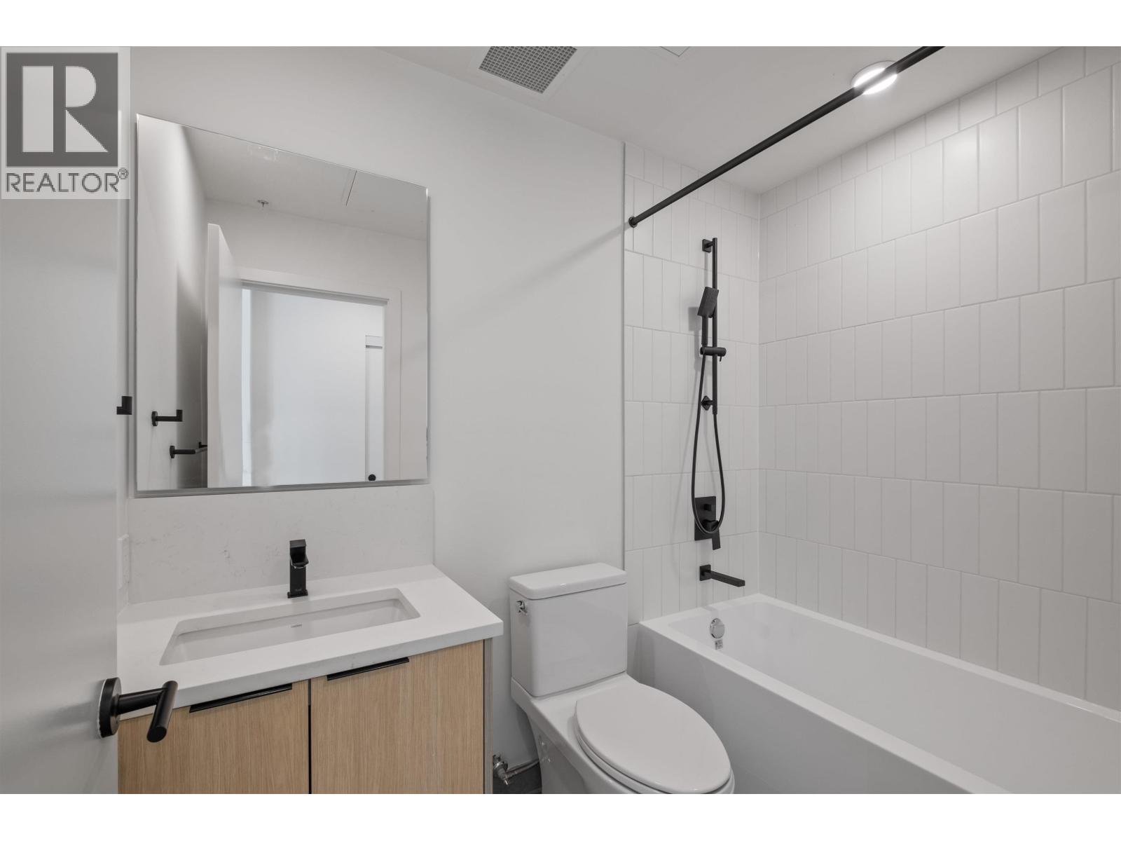 411 422 E 3rd Street, North Vancouver, British Columbia  V7L 0K1 - Photo 15 - R3060959