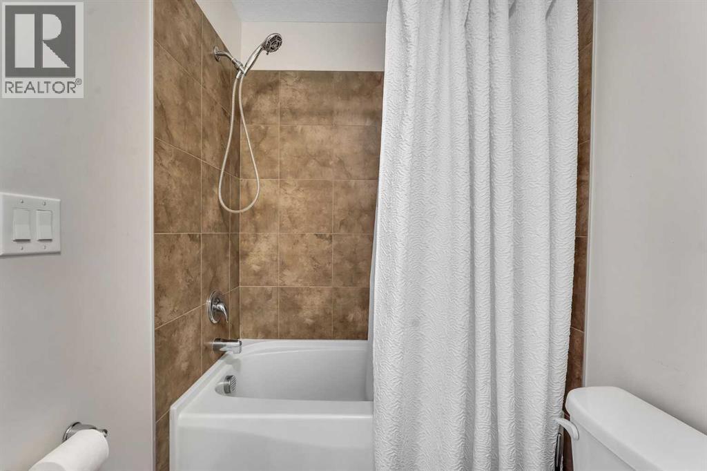 209 Hillcrest Square Sw, Airdrie, Alberta  T4B 4J1 - Photo 23 - A2266017