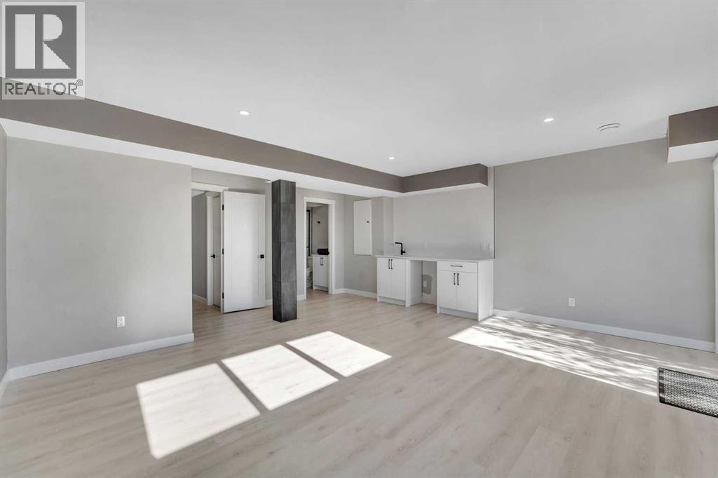 209 Hillcrest Square Sw, Airdrie, Alberta  T4B 4J1 - Photo 29 - A2266017