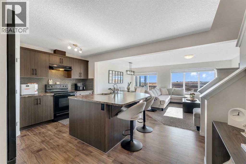 209 Hillcrest Square Sw, Airdrie, Alberta  T4B 4J1 - Photo 6 - A2266017