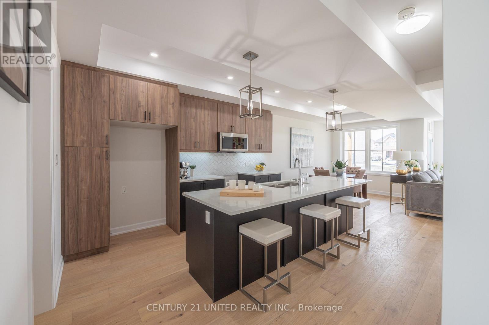 303 Mullighan Gardens, Peterborough, Ontario  K0K 0G3 - Photo 2 - X12476596