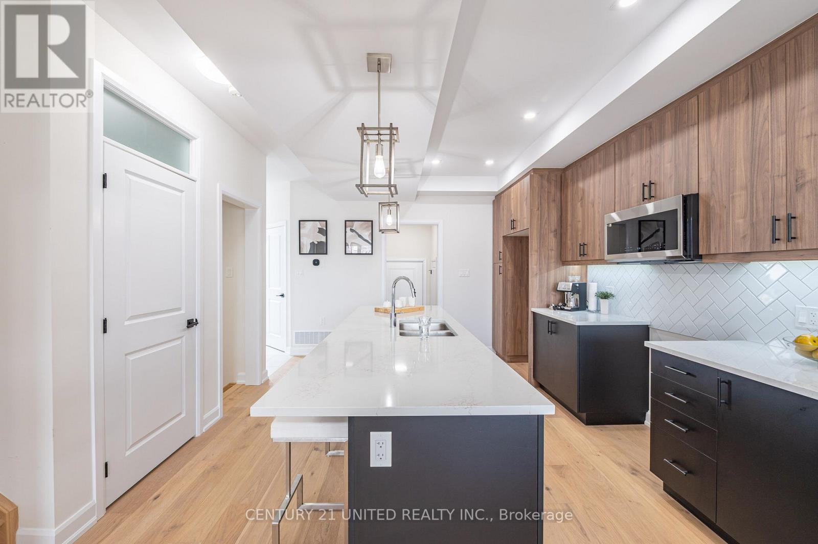 303 Mullighan Gardens, Peterborough, Ontario  K0K 0G3 - Photo 4 - X12476596